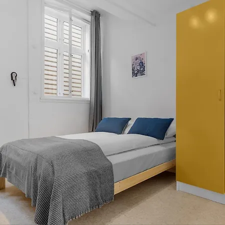 Vandrerhjem Fabryka *