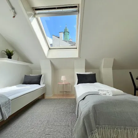 Fabryka Hostel