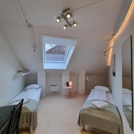 Fabryka Hostel *
