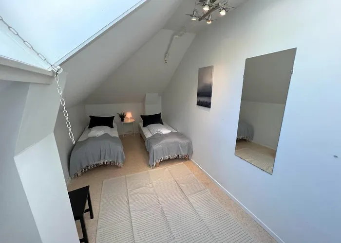 Fabryka Хостел *